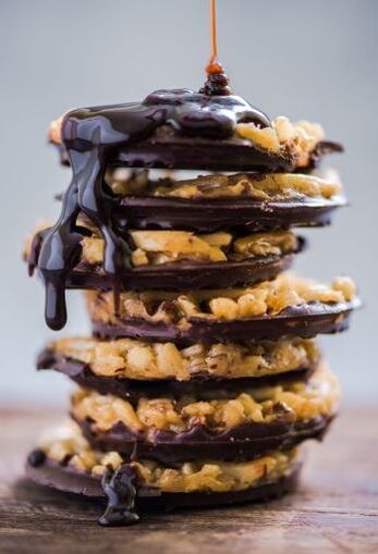 Florentine Cookies with Chocolate